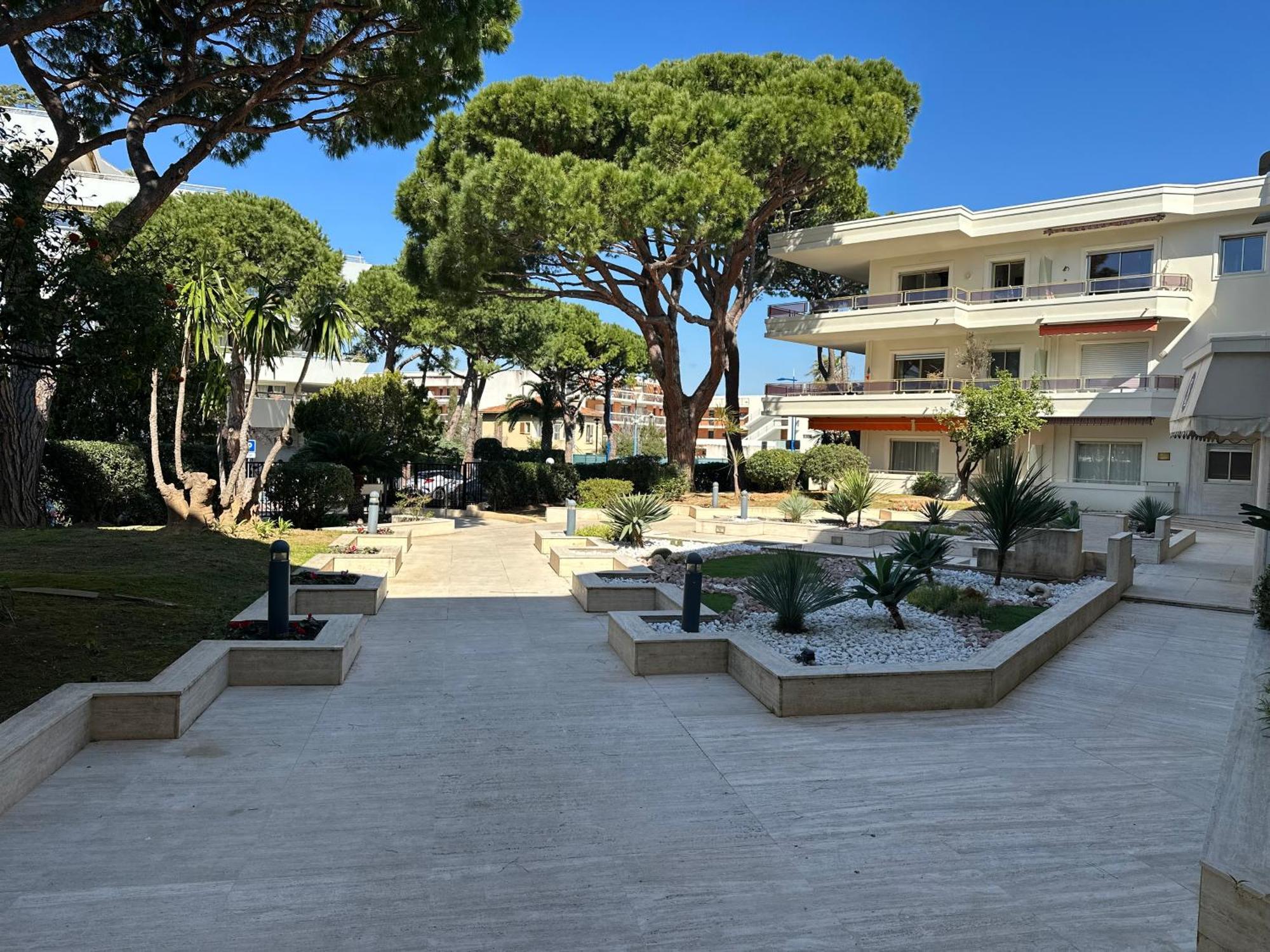 Studio Front De Mer A 10Metres De La Plage วิลล์เนิฟ-ลูเบ ภายนอก รูปภาพ