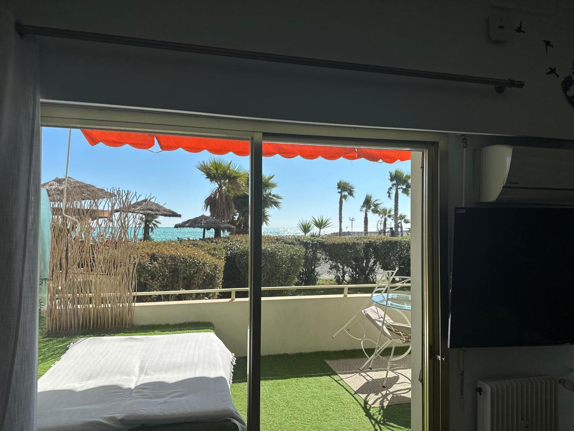 Studio Front De Mer A 10Metres De La Plage วิลล์เนิฟ-ลูเบ ภายนอก รูปภาพ